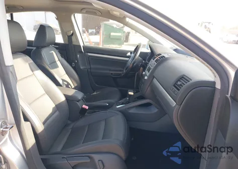 2009 Volkswagen Jetta Se/Sel z USA, uszkodzony, nr VIN 3VWRM71K99M180008